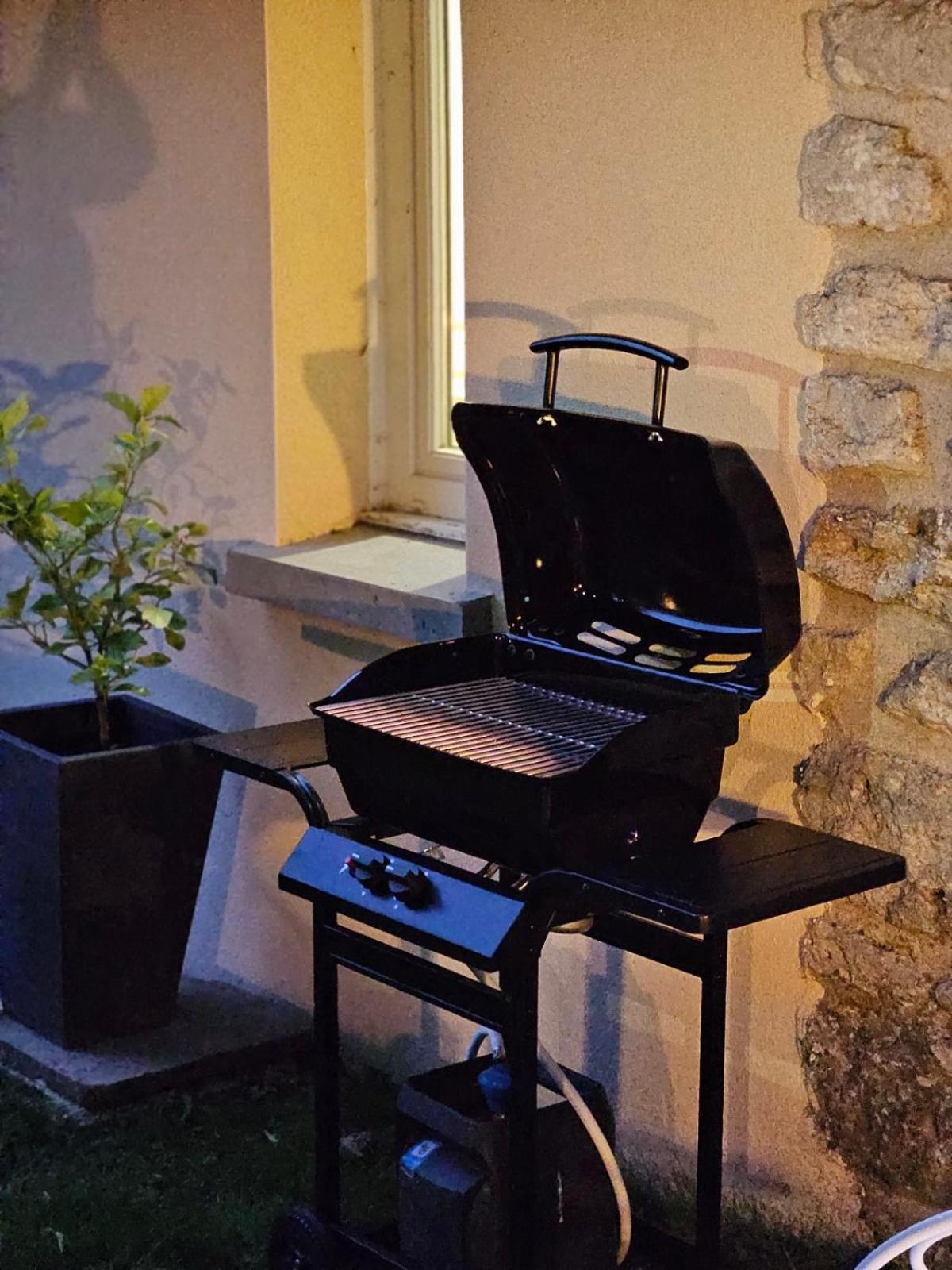 Le Relais Des Clefs - Au Calme Du Gatinais - Escapade A Deux - Terrasse Privee - Wifi - Offre Romantique Sur Demande Valpuiseaux Exterior foto